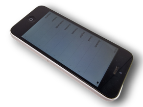 Puhelin (Apple iPhone 5c)