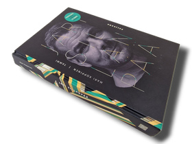 Kirja (Jari Sillanpää : Paljaana - Mari Kopopinen)