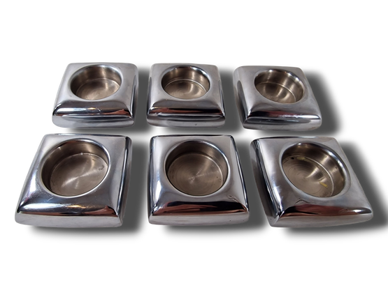 Kuusi kynttilätuikkua (Partylite)