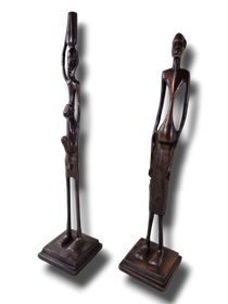 Kaksi metallista patsasta (korkeus 30 cm