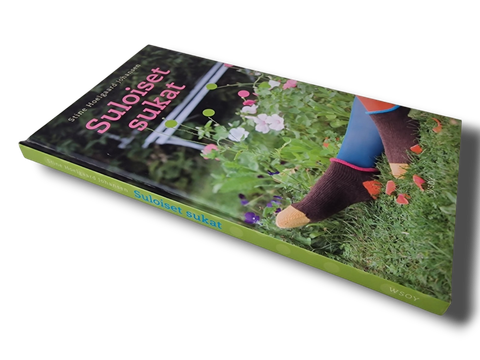 Kirja (Suloiset sukat - Stine Hoelgaard Johansen)