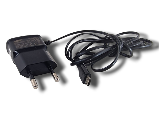 Micro USB -laturi (Samsung ETAOU10EBE)