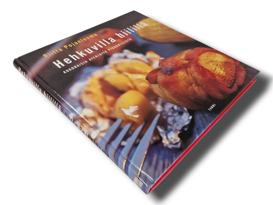 Kirja (Hehkuvilla Hiilillä - Riitta Pojanluoma)