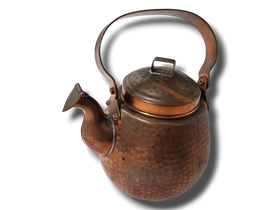 Pieni kuparinen pannu (korkeus 10 cm)