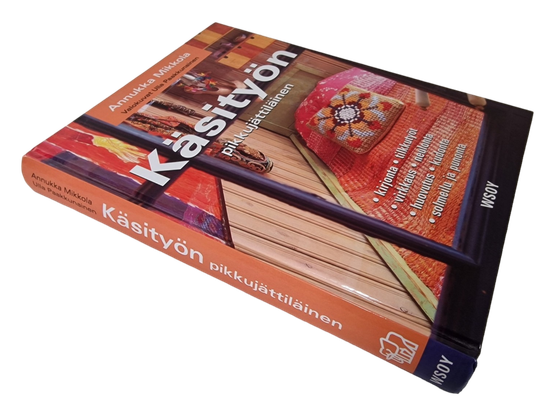 Kirja (Käsityön Pikkujättiläinen - Annukka Mikkola)