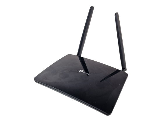 4g modeeni / reititin (TP-Link TL-MR150)