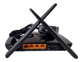 4g modeeni / reititin (TP-Link TL-MR150)