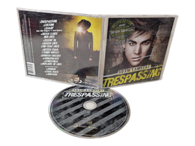 CD -levy (Adam Lambert - Trespassing)