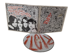 CD -levy (Paramore - Riot!)