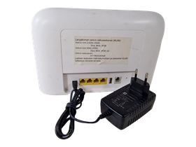 4G -modeemi / reititin (Huawei B715s)