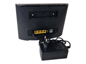 4G -modeemi / reititin (Huawei B525s-23a)