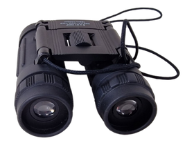 Pienet kiikarit ja säilytyspussi (8x21)