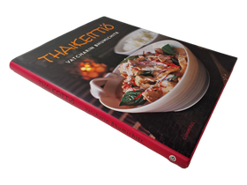 Kirja (Thaikeittiö - Vatcharin Bhumichitr)