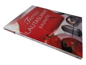 Kirja (Taittele Lautasliinat Kauniisti)