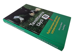 Kirja (Tavoitteena täysi 10 - Niina Svartberg)