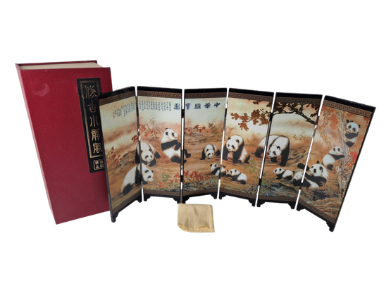 Pöytäkoriste (Panda aiheinen)