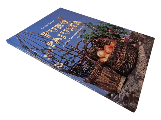 Kirja (Puno pajusta ja muista luonnonmateriaaleista - Christina Sjöberg)