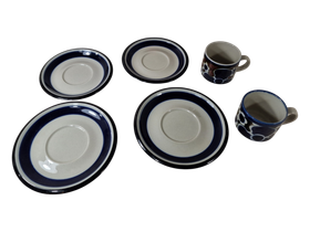 Kaksi kahvikuppi settiä (Arabia Saara)