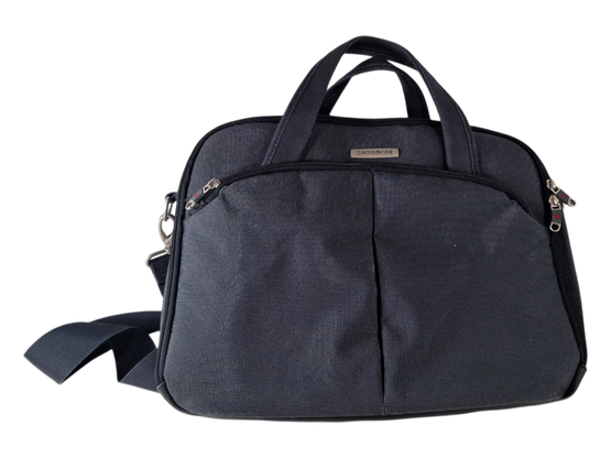 Kannettavan tietokoneen laukku (Samsonite 17