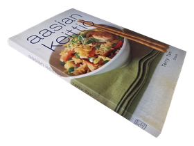 Kirja (Aasian Keittiö - Terry Tan)