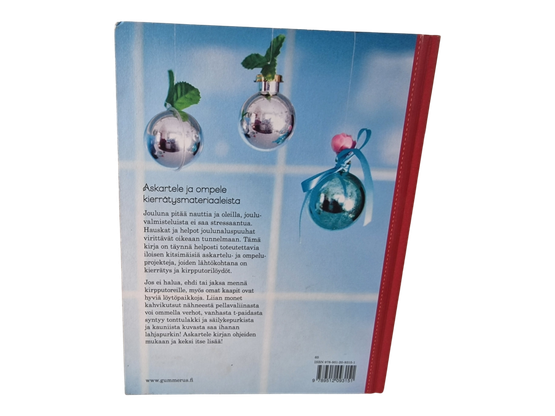 Kirja (Jouluiloa kierrätysmateriaaleista - Karin Lindroos)