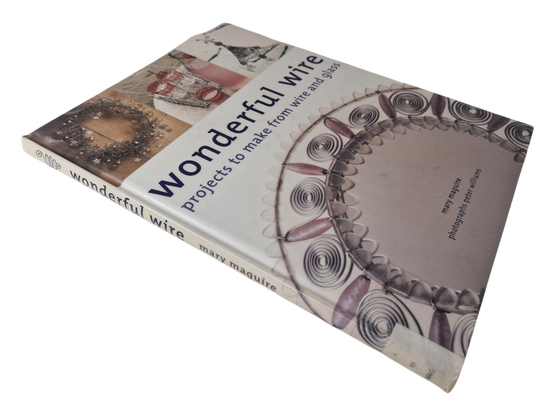 Kirja (Wonderful Wire - Mary Maguire)