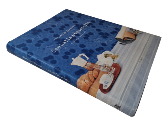 Kirja (Kauhalla & Vasaralla - Ullamaija Hänninen)