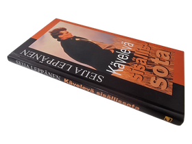 Kirja (Kävelevä sisällissota - Seija Leppänen)