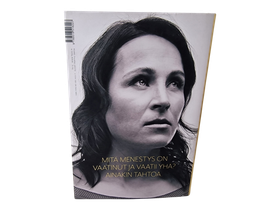 Kirja (Tahto Anne-Kaisa Saarisen kahdet kasvot - Pekka Holopainen)