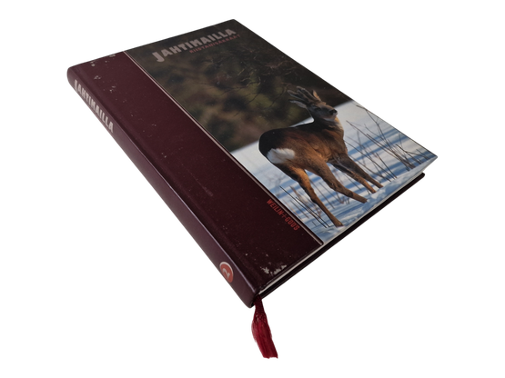 Kirja (Jahtimailla 2 - Riistanisäkkäät)