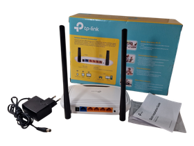 WiFi -reititin (TP-Link TL-WR841N)