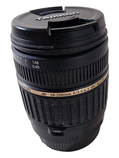 Digitaalikamera paketti (Canon EOS 450D / Tamron 18-200mm)