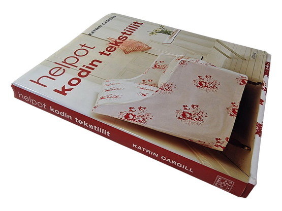 Kirja (Helpot Kodin Tekstiilit - Katrin Cargill)