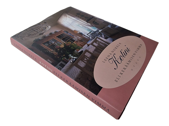 Kirja (Kotini eli keräämisen vimma - Leena Nokela)