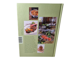 Kirja (Northern Flavours : food from Finland - Anna-Maija Tanttu)