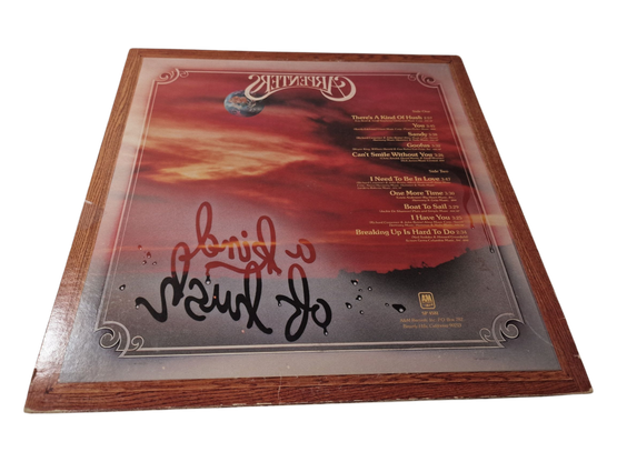 LP / vinyyli -levy (Carpenters - A Kind of Hush)