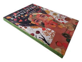 Kirja (Luonnollinen Tie Kauneuteen - Katie Spiers)