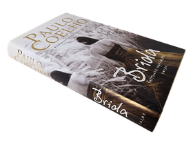 Kirja (Brida : Kertomus vapaudesta - Paulo Coelho)