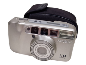 Filmikamera (Minolta 110 Zoom)