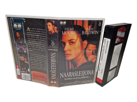 VHS -elokuva (Naarasleijona) K16