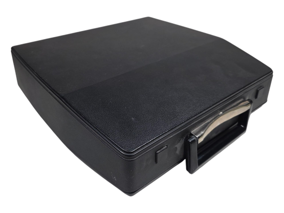 Keltainen vintage kirjoituskone (Tippa S)