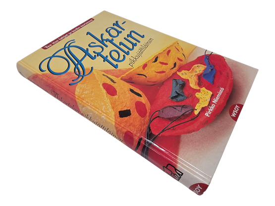 Kirja (Askartelun pikkujättiläinen - Pirkko Niemistö)