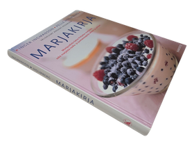 Kirja (Marjakirja : tietoa Pohjolan marjoista - Inger Ingmanson)