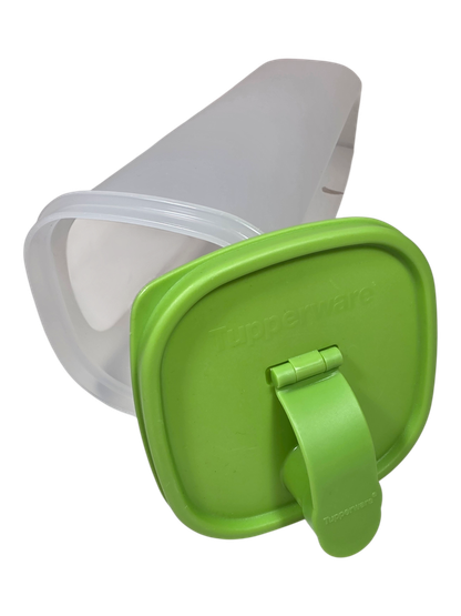 Säilytysastia (Tupperware)