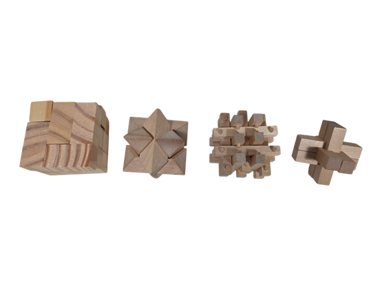 Neljä puista pulmapeliä