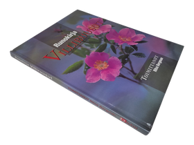 Kirja (Runokirja Villiruusut - Ritva Bergman)