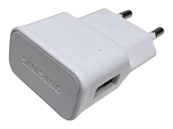 Laturi (Samsung ETAOU83EWE / 5V1A)