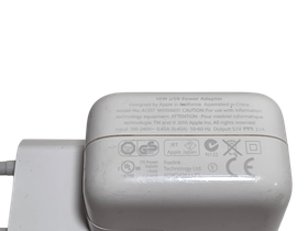 Laturi (Apple A1357 / 5V2,1A)