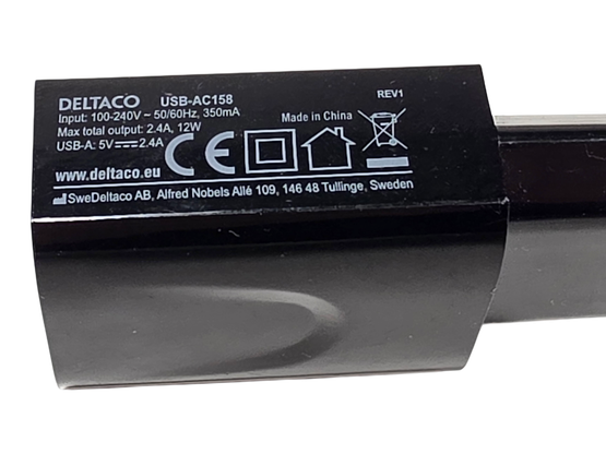 Laturi (Deltaco USB-AC158 / 5V2,4A)