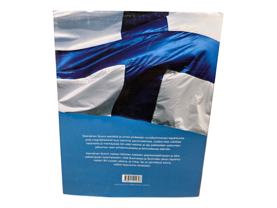 Kirja (Itsenäinen Suomi : 90 vuotta kansakunnan elämästä - Jukka Tarkka)